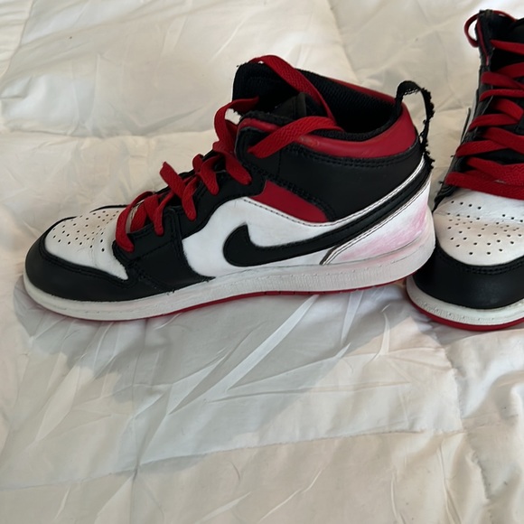 Nike Air Jordan’s - Size 3 (big kid) - Picture 4 of 8
